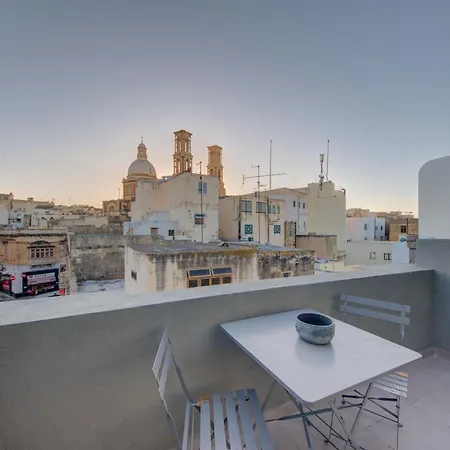 Cosy Penthouse In - Walking Distance To Valletta *