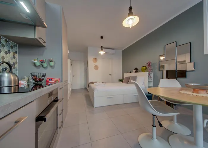 아파트 Cosy Penthouse In - Walking Distance To Valletta