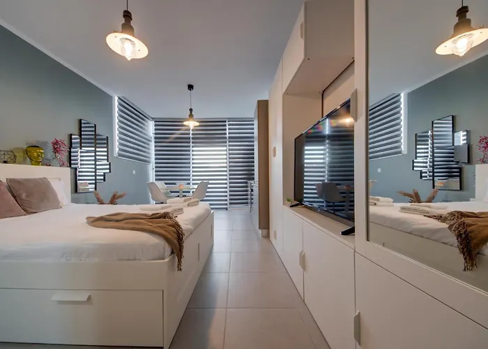 아파트 Cosy Penthouse In - Walking Distance To Valletta *