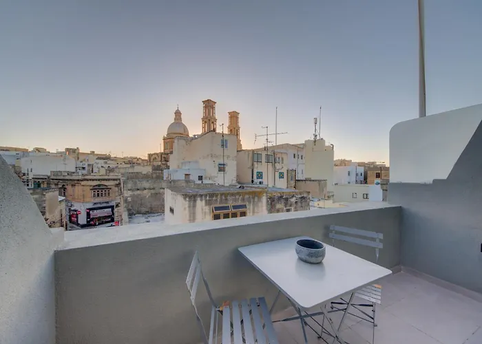 Cosy Penthouse In - Walking Distance To Valletta *