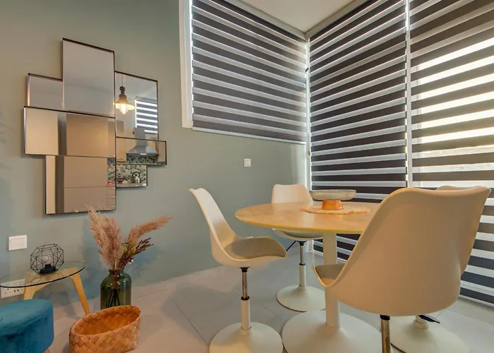 Cosy Penthouse In - Walking Distance To Valletta * Hamrun